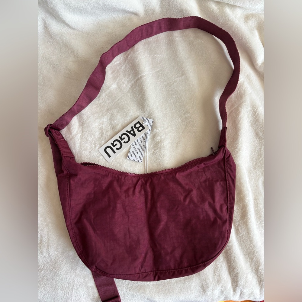 Baggu Oxblood Medium Crescent